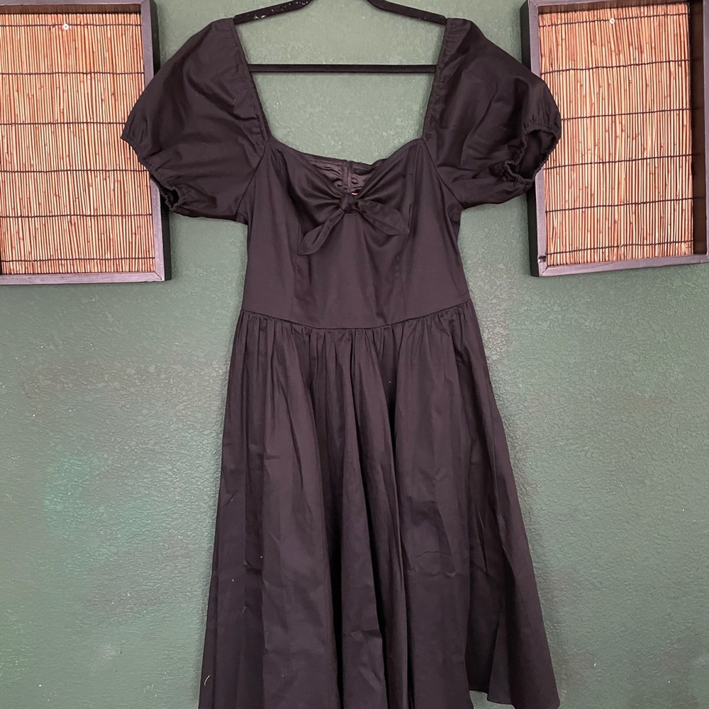 Vixen powderpuff sleeve swing dress black